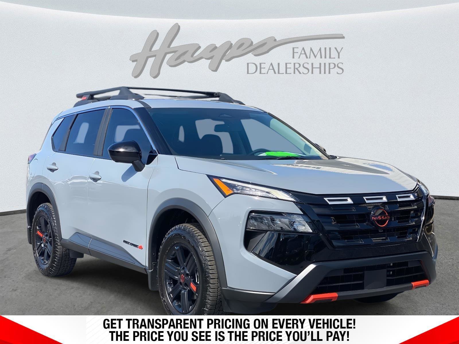 Used 2025 Nissan Rogue SV image 1