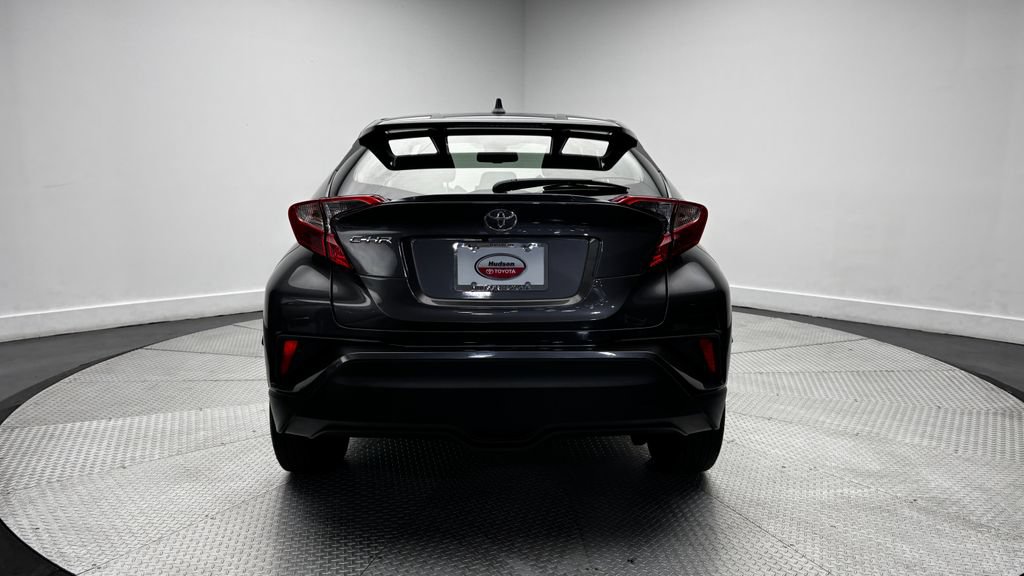 Used 2019 Toyota C-HR LE FWD image 35