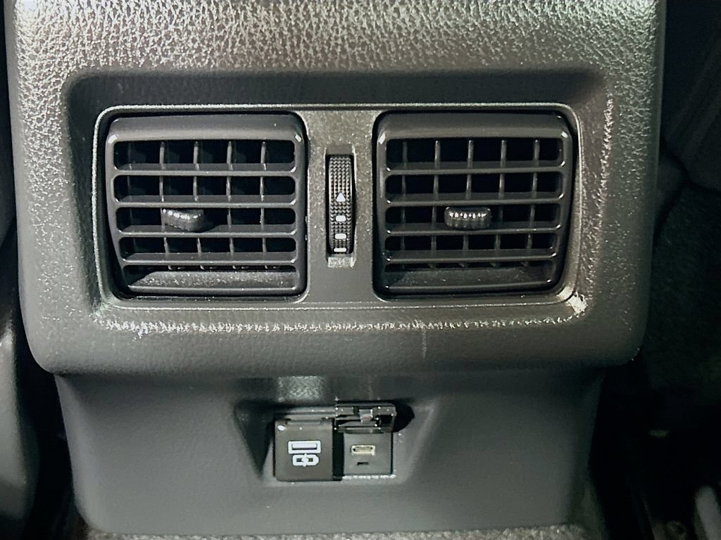 Used 2025 Toyota Camry LE w/ Convenience Package FWD image 22