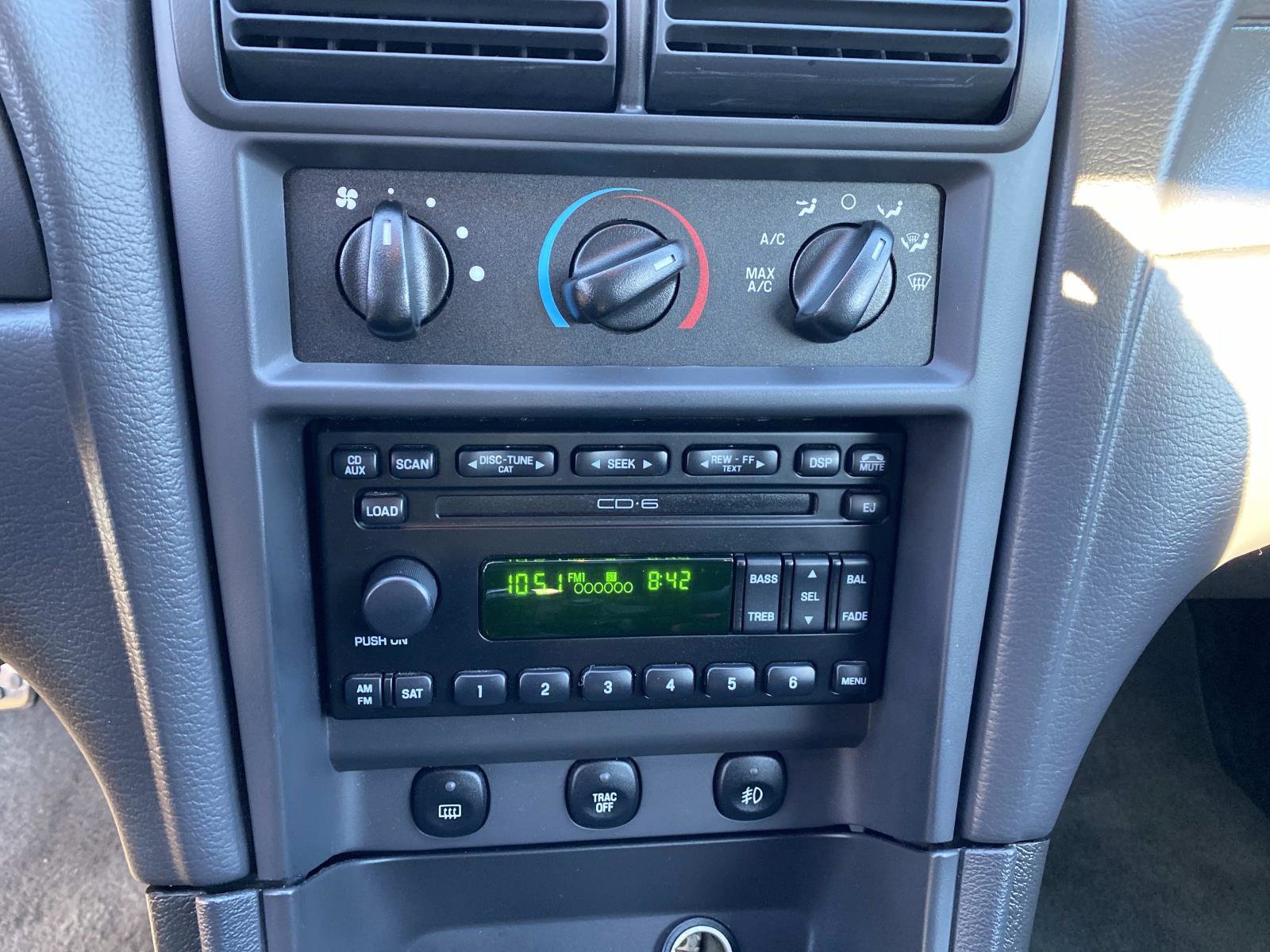 Used 2004 Ford Mustang Cobra image 11