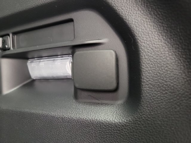 New 2026 Ford Explorer Active w/ Active Comfort Package AWD/4WD image 9