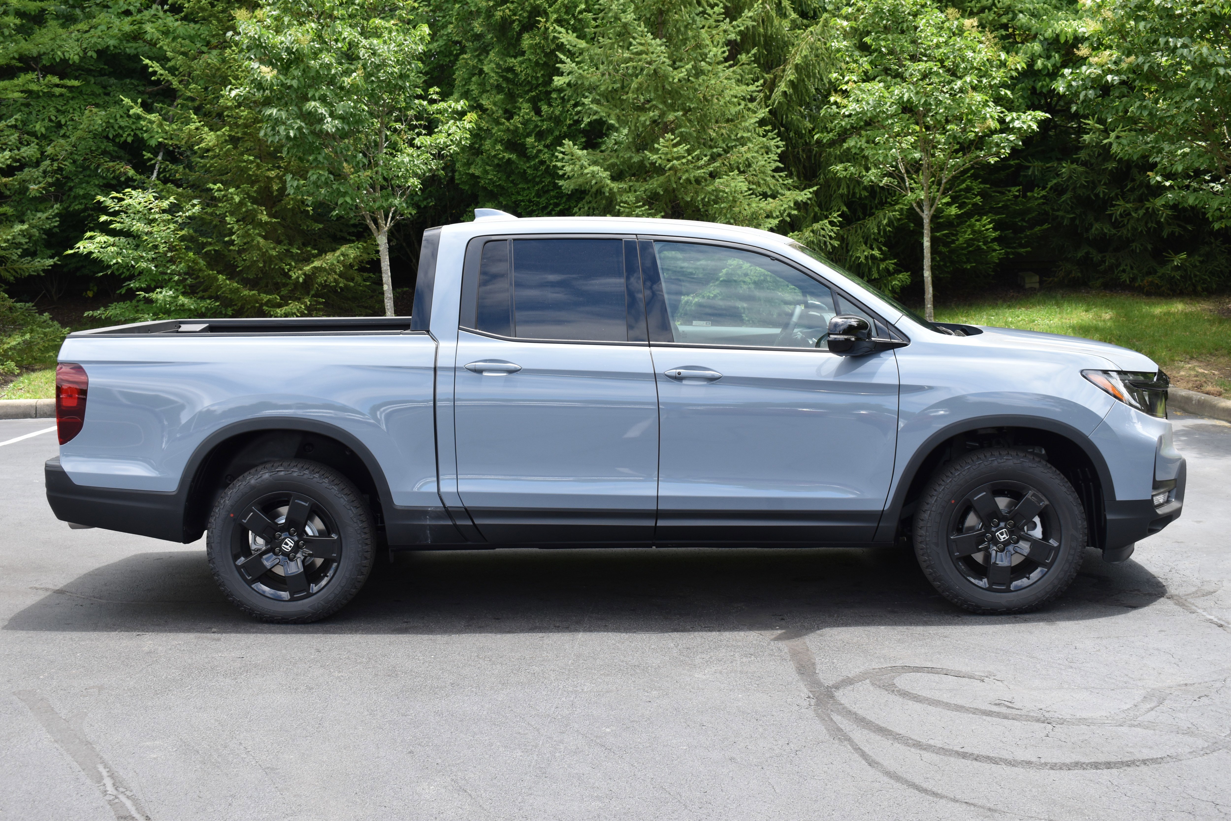New 2026 Honda Ridgeline Black Edition image 9