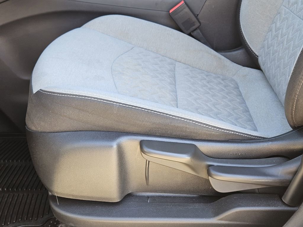Used 2022 Chevrolet Equinox LS w/ Driver Confidence II Package FWD image 28