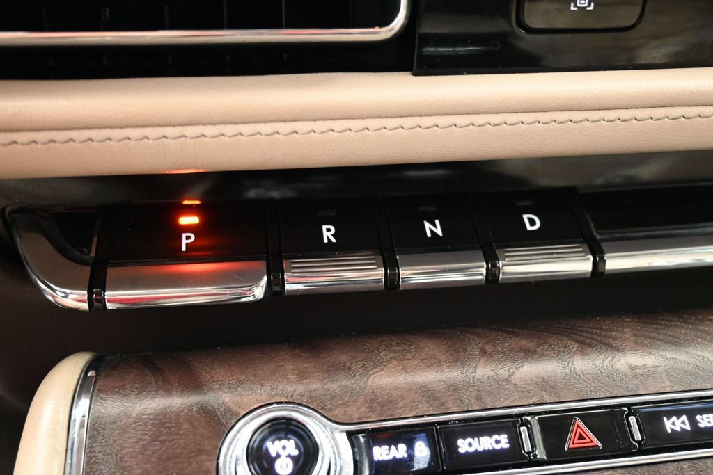 Used 2021 Lincoln Aviator Grand Touring w/ Equipment Group 302A AWD/4WD image 20