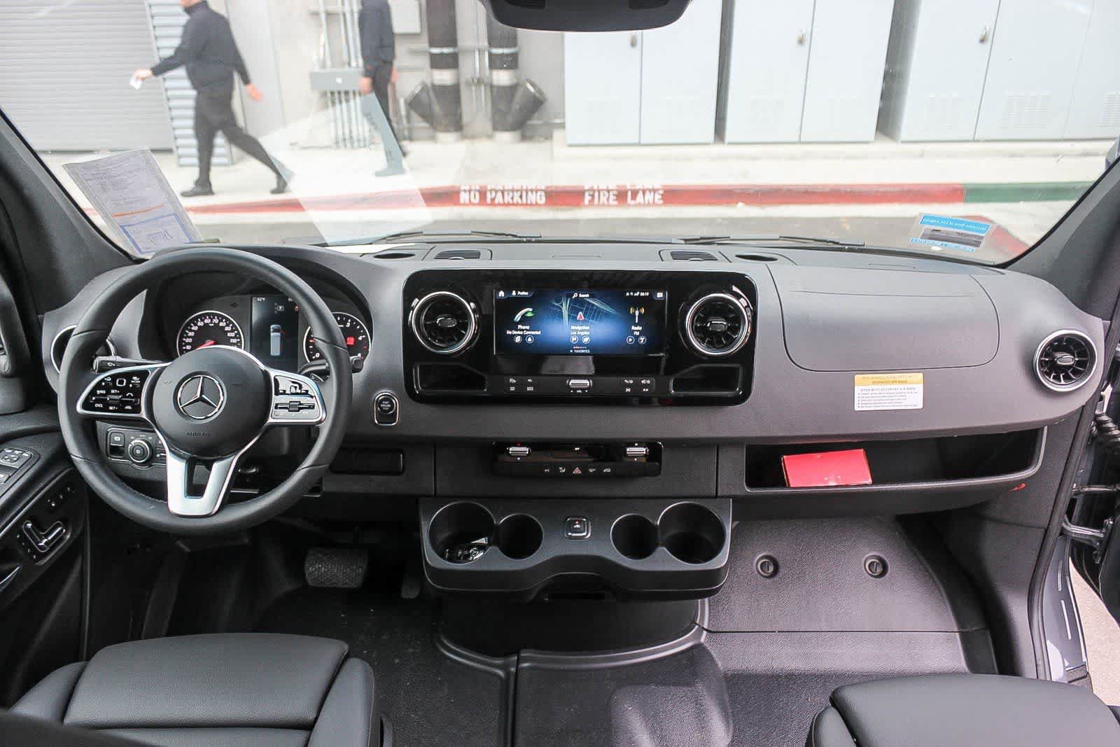 Used 2023 Mercedes-Benz Sprinter 2500 image 5
