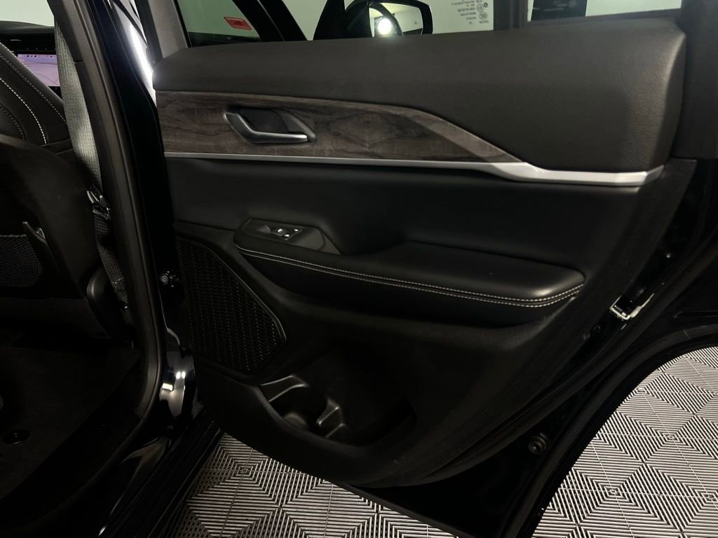 Used 2024 Jeep Grand Cherokee Limited image 30