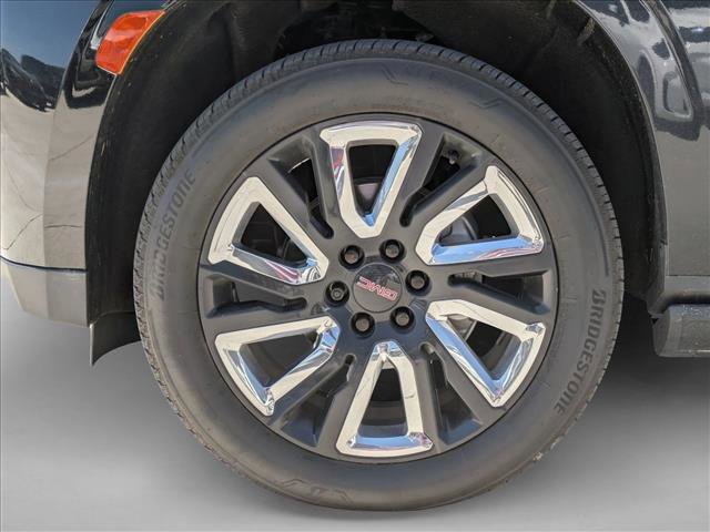 Used 2021 GMC Yukon Denali w/ Denali Premium Package AWD/4WD image 9