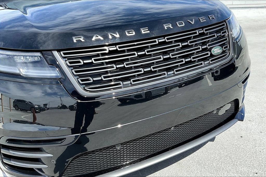 Certified 2026 Land Rover Range Rover Velar Dynamic SE AWD/4WD image 31