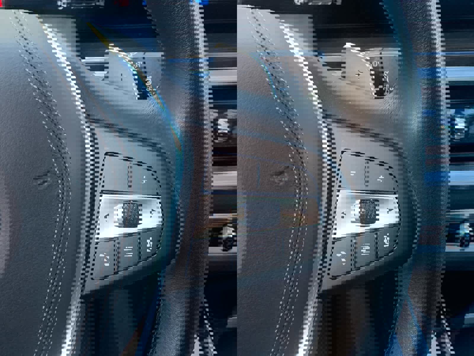 Used 2025 BMW X5 xDrive50e image 21