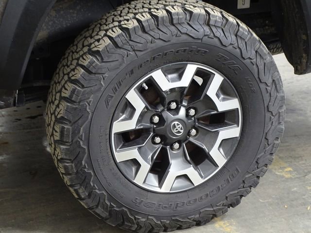 Used 2016 Toyota Tacoma TRD Off-Road w/ Towing Package image 33