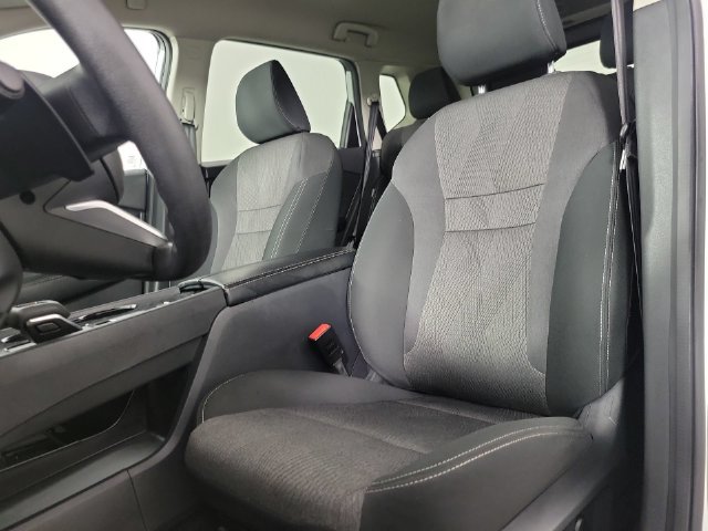 Used 2024 Nissan Rogue SV FWD image 18