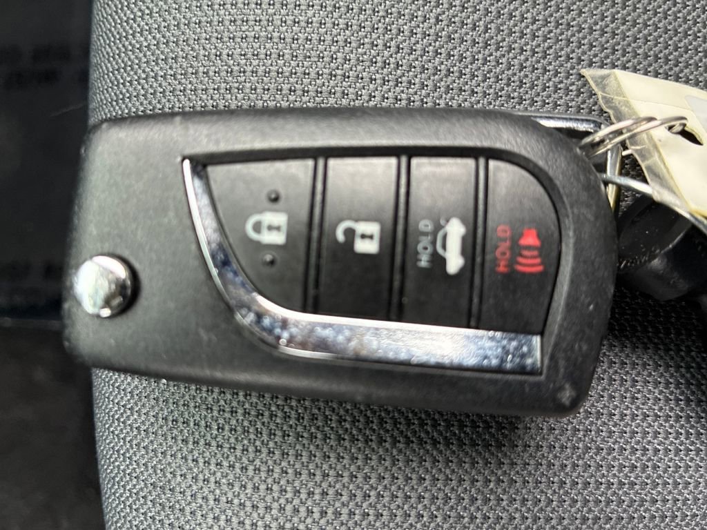 Used 2023 Toyota Corolla LE image 28