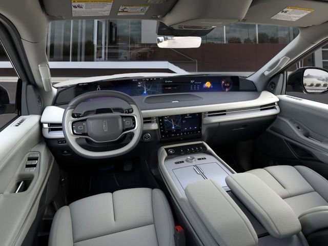 New 2026 Lincoln Navigator Premiere AWD/4WD image 9