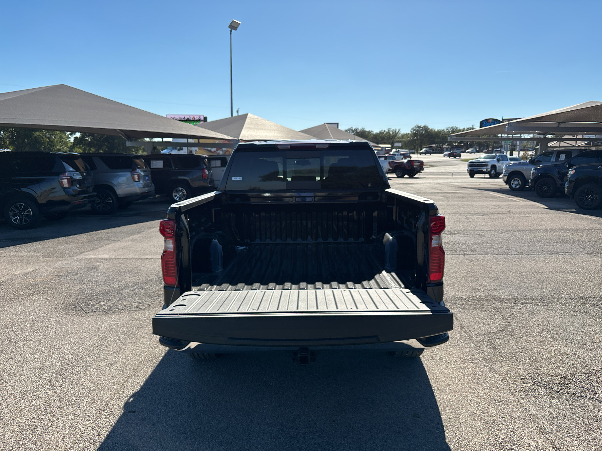 New 2026 Chevrolet Silverado 1500 LT w/ Leather Package AWD/4WD image 18