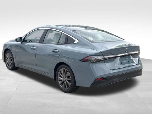 Used 2026 Nissan Sentra SL w/ Floor Mat Package image 7