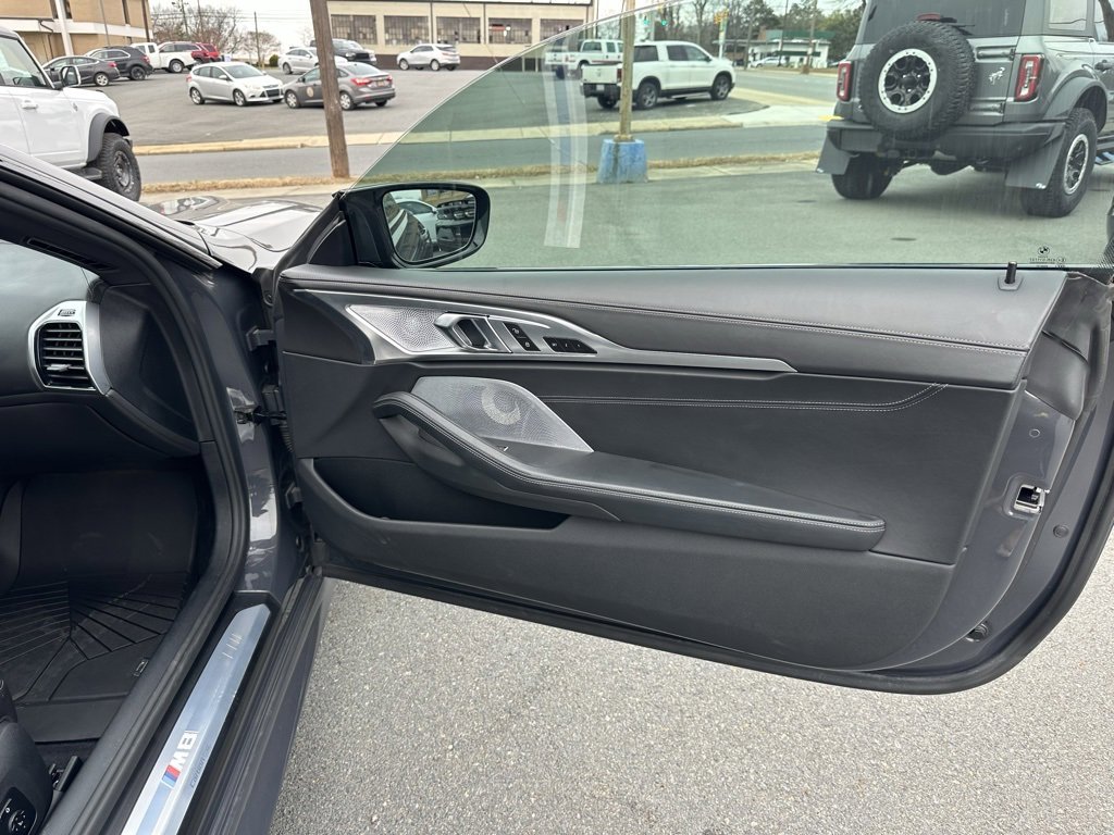 Used 2020 BMW M8 Convertible image 17