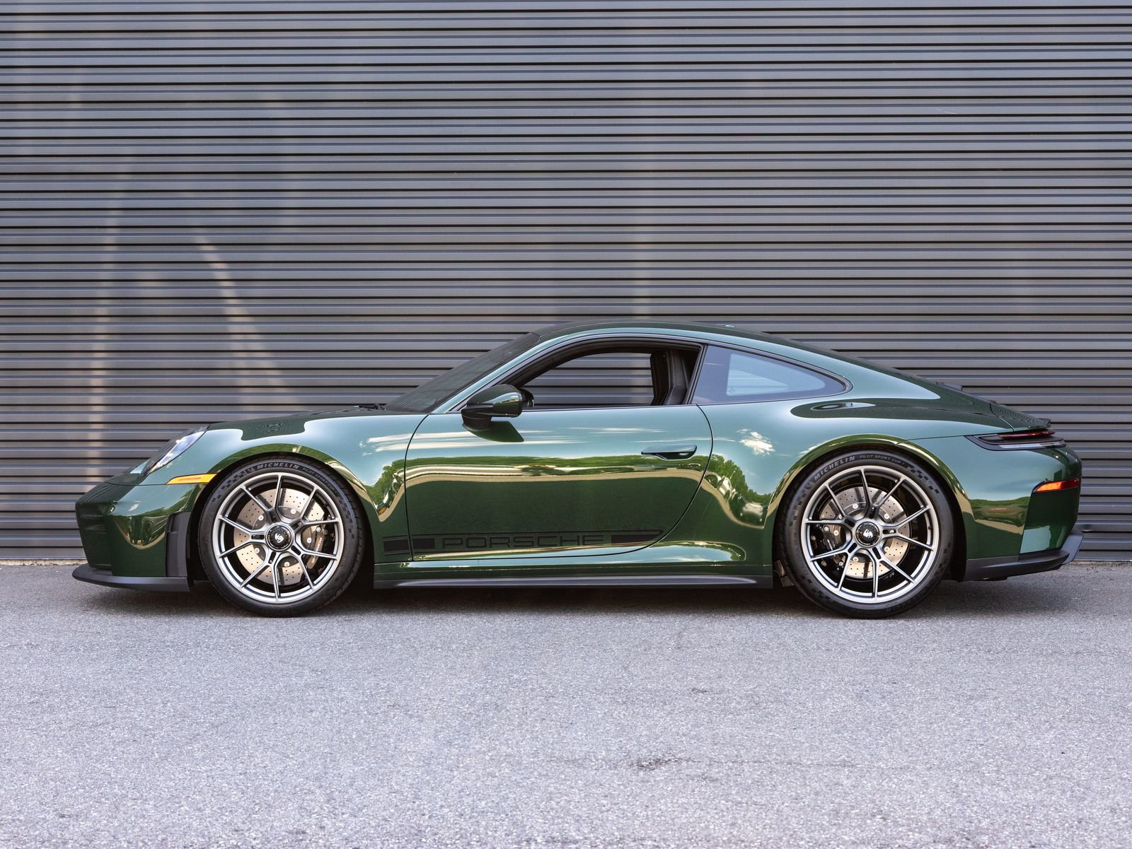 Certified 2026 Porsche 911 GT3 RWD image 2