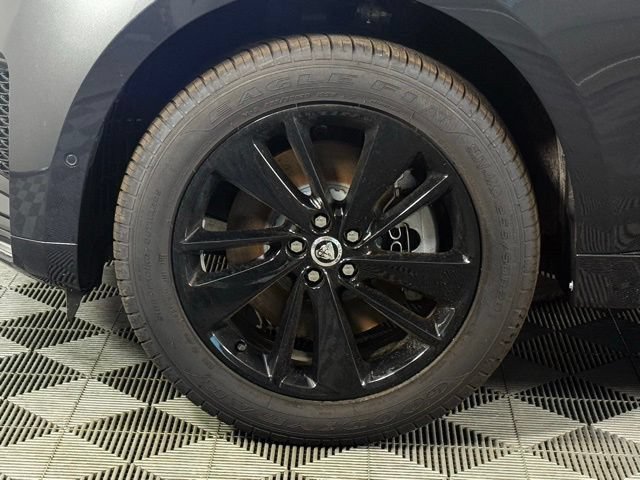 Certified 2026 Jaguar F-PACE R-Dynamic S AWD/4WD image 13