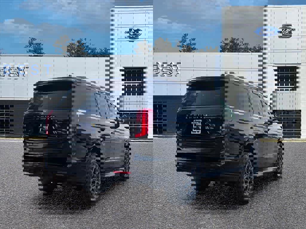 Used 2025 Ford Expedition Active image 9