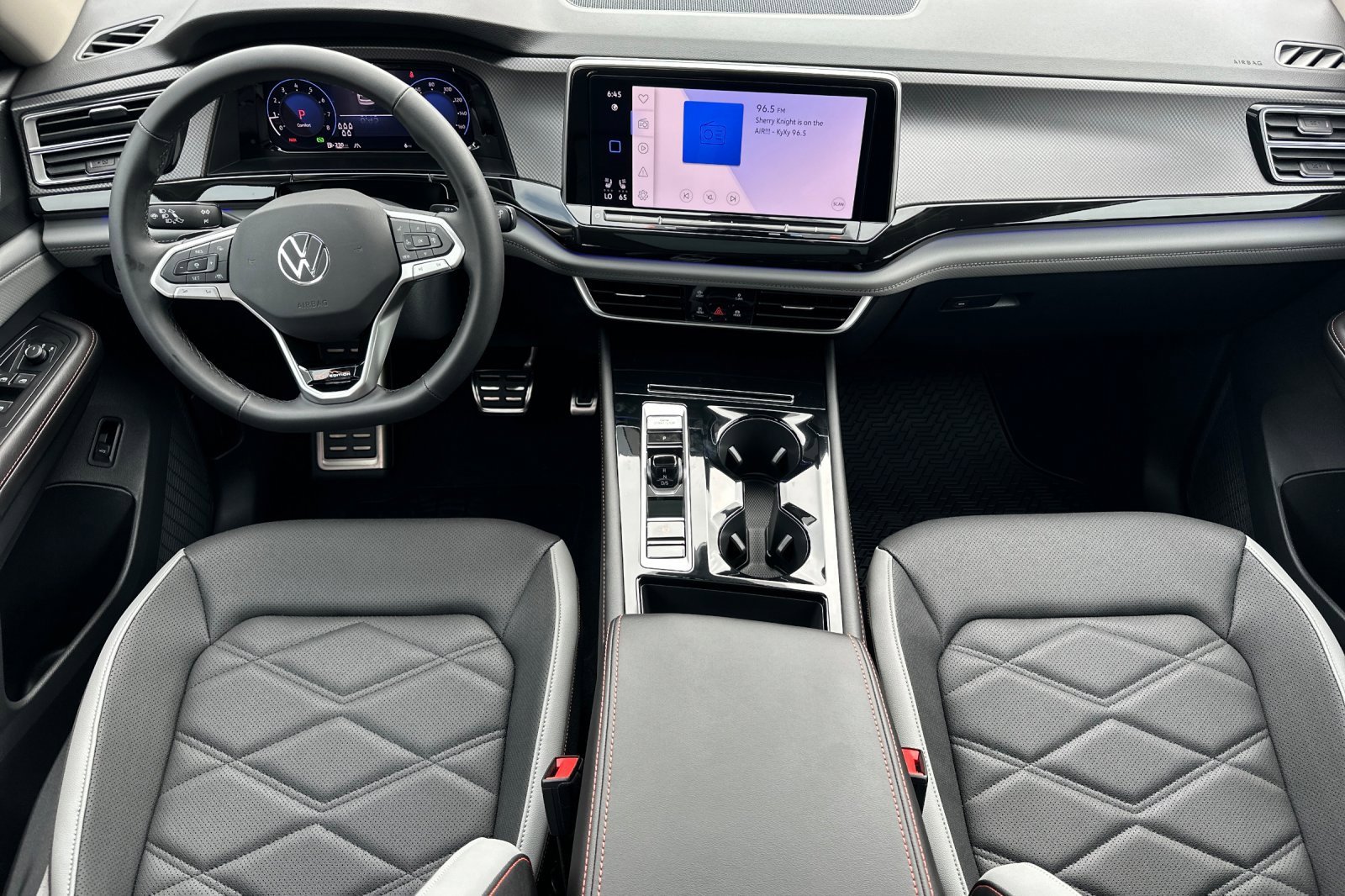 New 2025 Volkswagen Atlas Peak Edition SE image 11