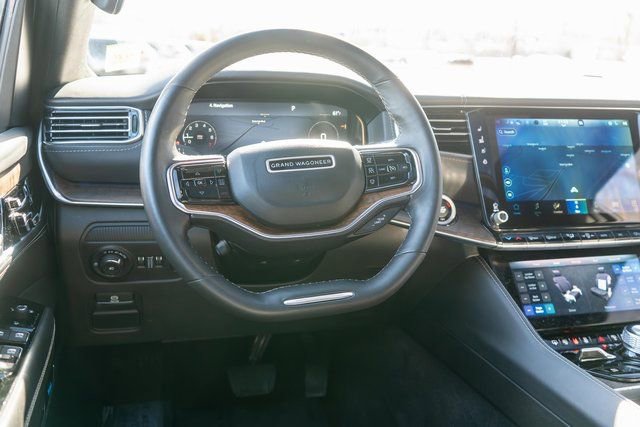 Used 2023 Jeep Grand Wagoneer 4WD w/ Flexible Seating Group image 23