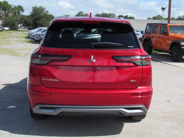 New 2025 Mitsubishi Outlander SEL image 4