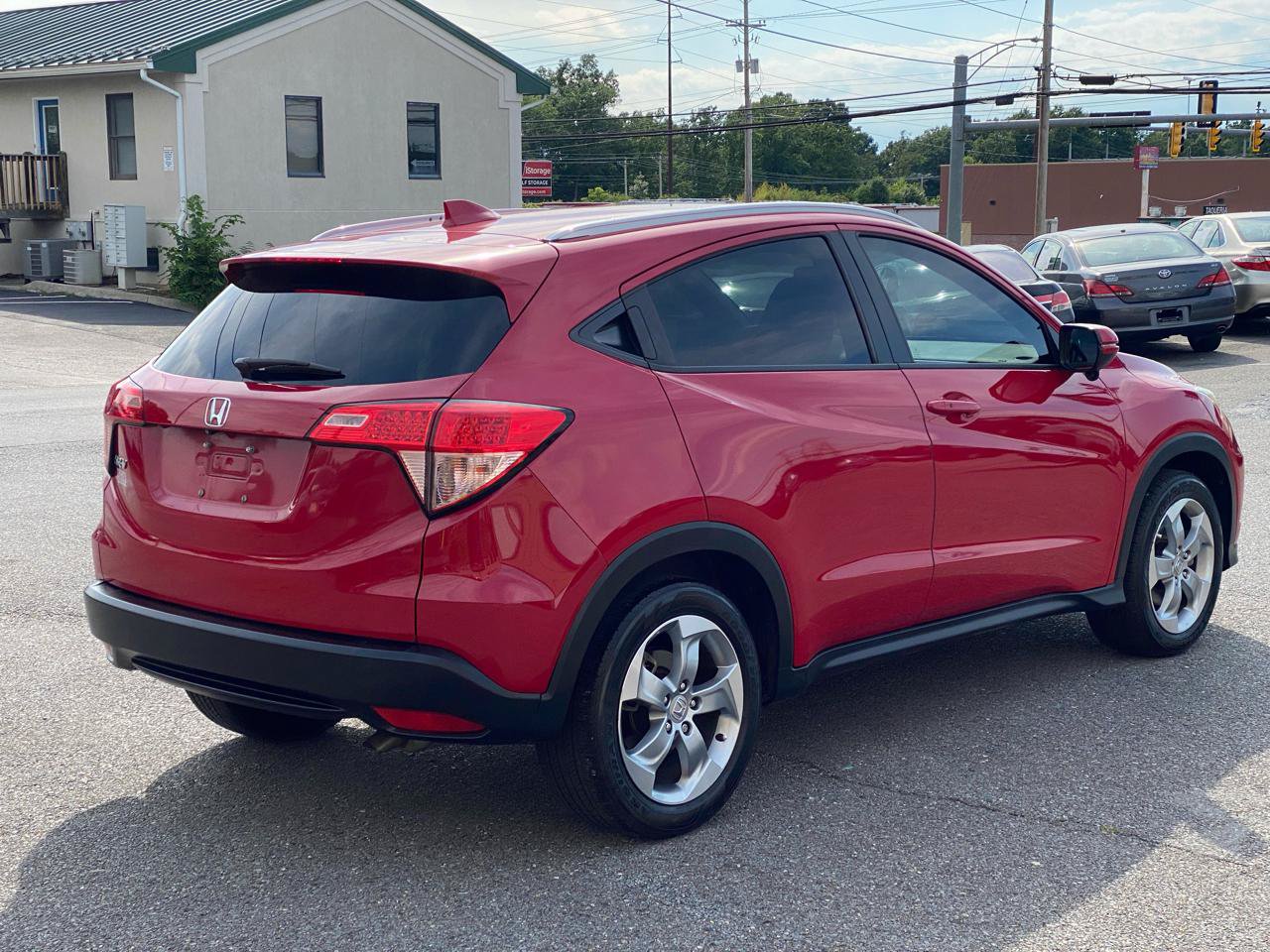 Used 2017 Honda HR-V EX-L image 3