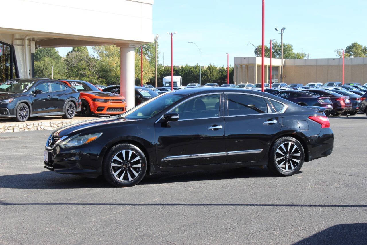 Used 2017 Nissan Altima 2.5 SL w/ Technology Package FWD image 6