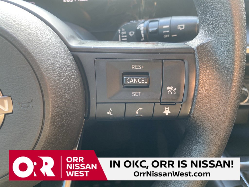 Used 2025 Nissan Kicks S image 24