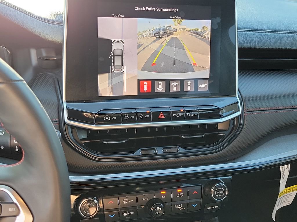 Used 2023 Jeep Compass Trailhawk w/ Trailhawk Elite Group image 10