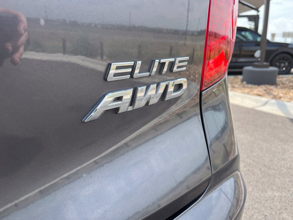 Used 2017 Honda Pilot Elite image 9