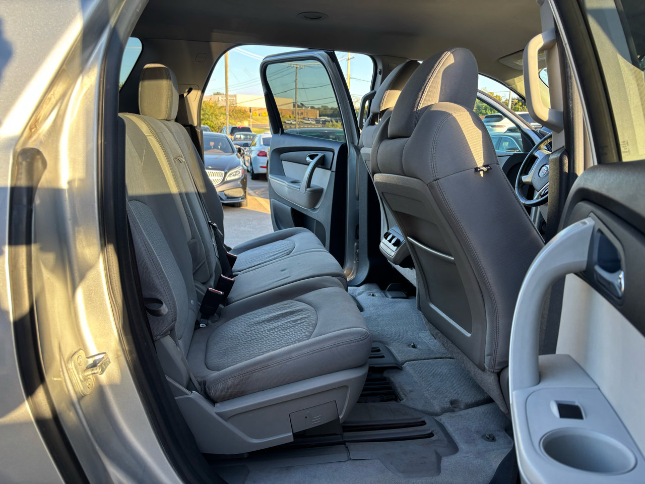 Used 2011 GMC Acadia SL w/ Preferred Package image 14