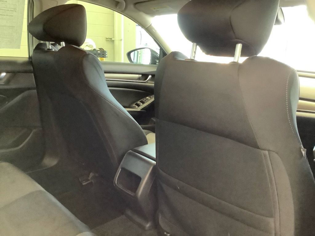 Used 2018 Honda Accord LX image 17