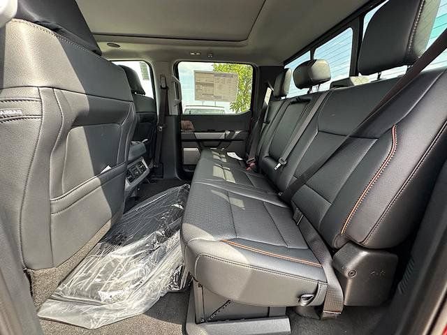 New 2027 Ford F250 Lariat w/ Black Appearance Package AWD/4WD image 18
