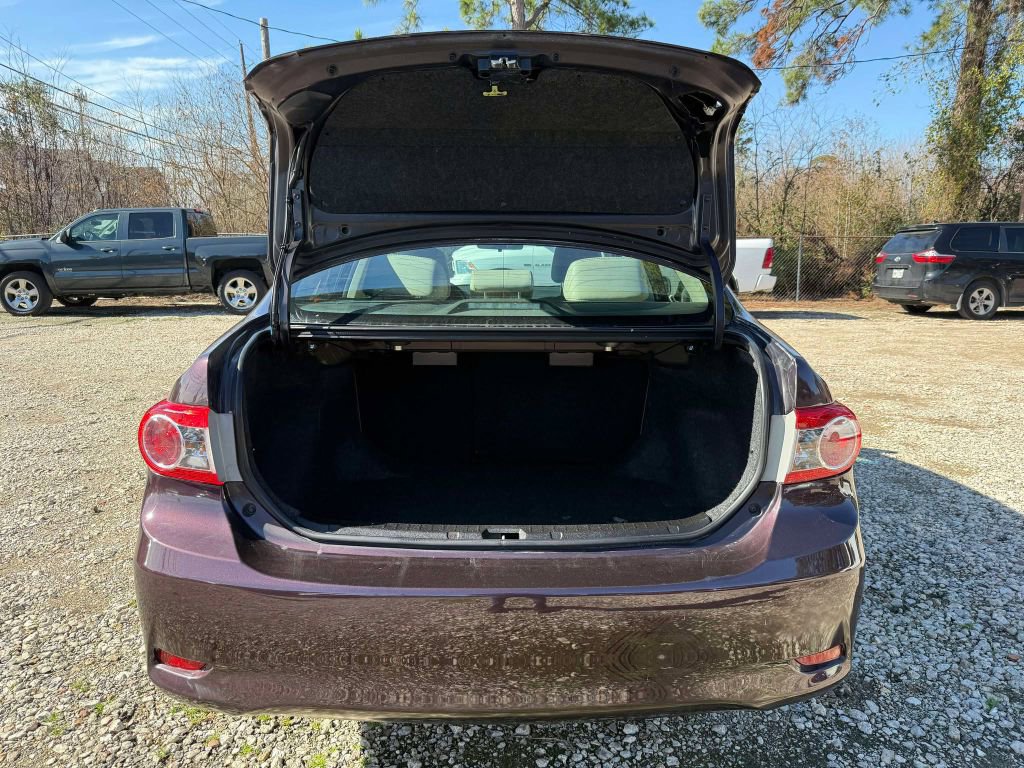 Used 2013 Toyota Corolla image 9