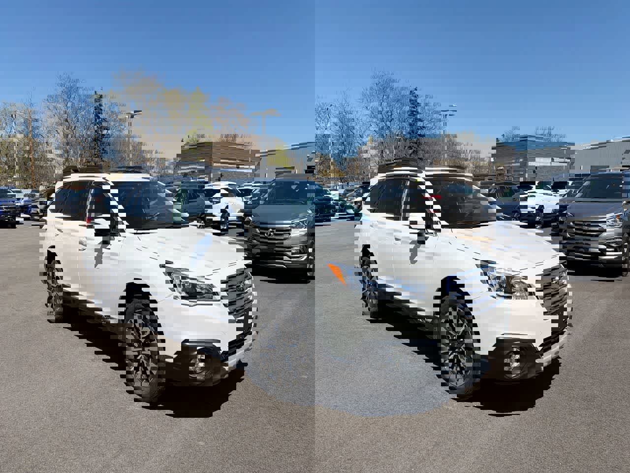 Used 2017 Subaru Outback 3.6R Limited image 15