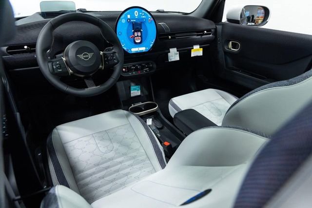 New 2026 MINI Cooper 4-Door Hardtop image 17