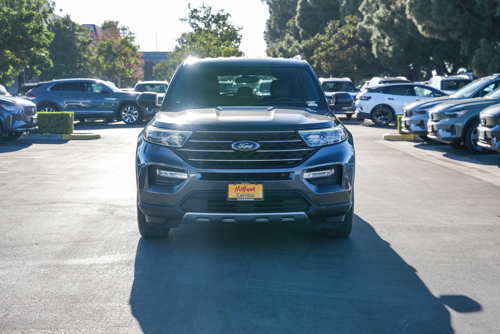 Used 2020 Ford Explorer XLT w/ Equipment Group 202A RWD image 2