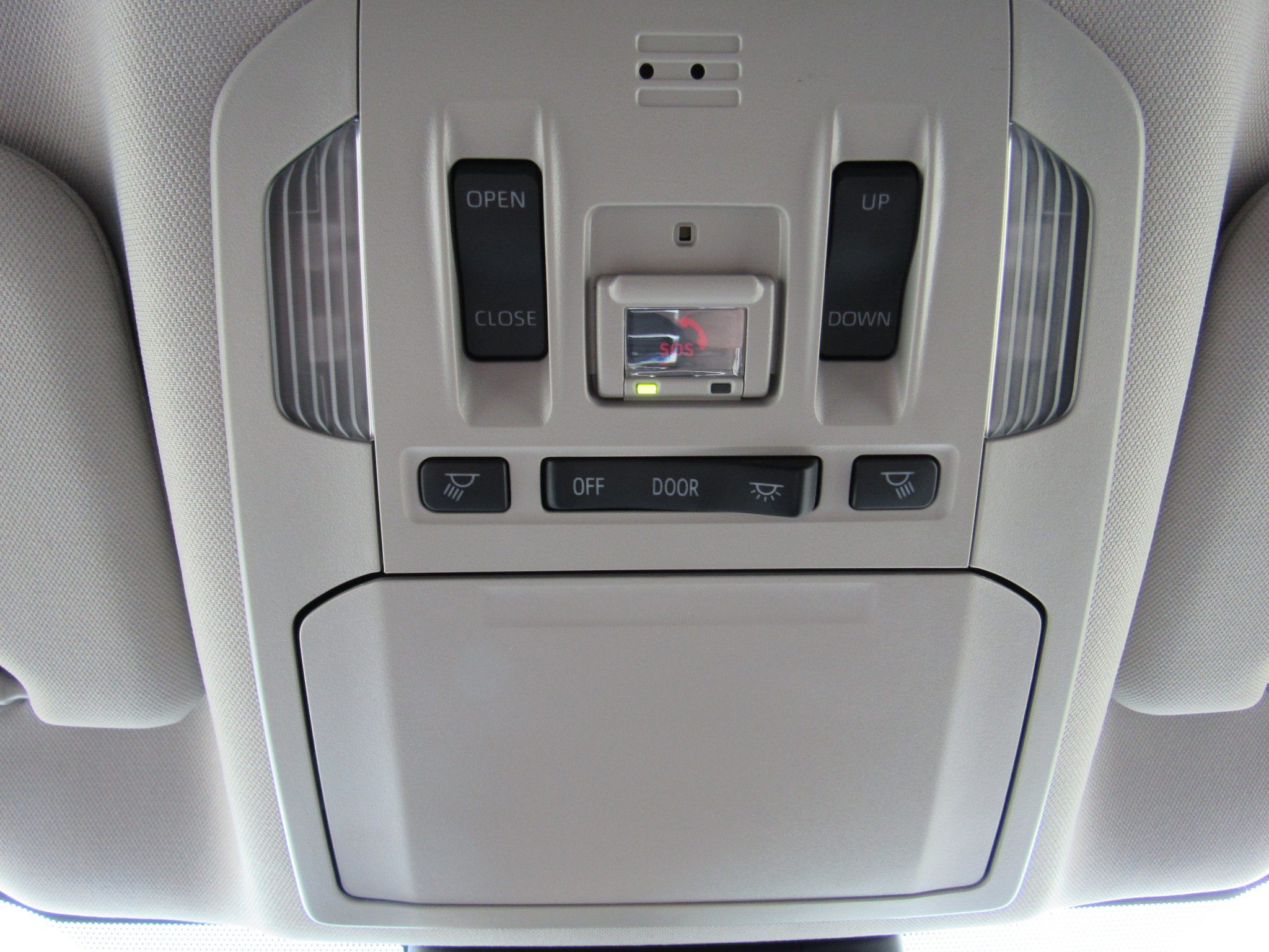 Used 2022 Toyota Highlander XLE AWD/4WD image 23