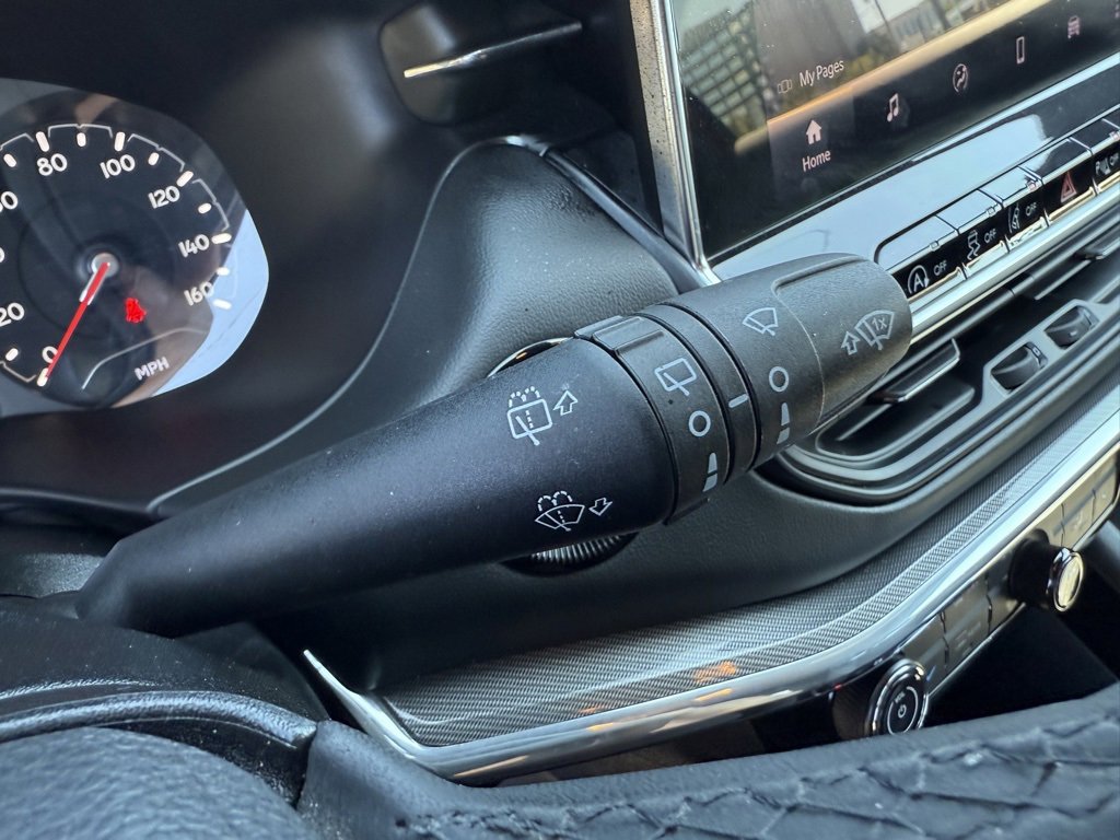 Used 2023 Jeep Compass Limited image 30