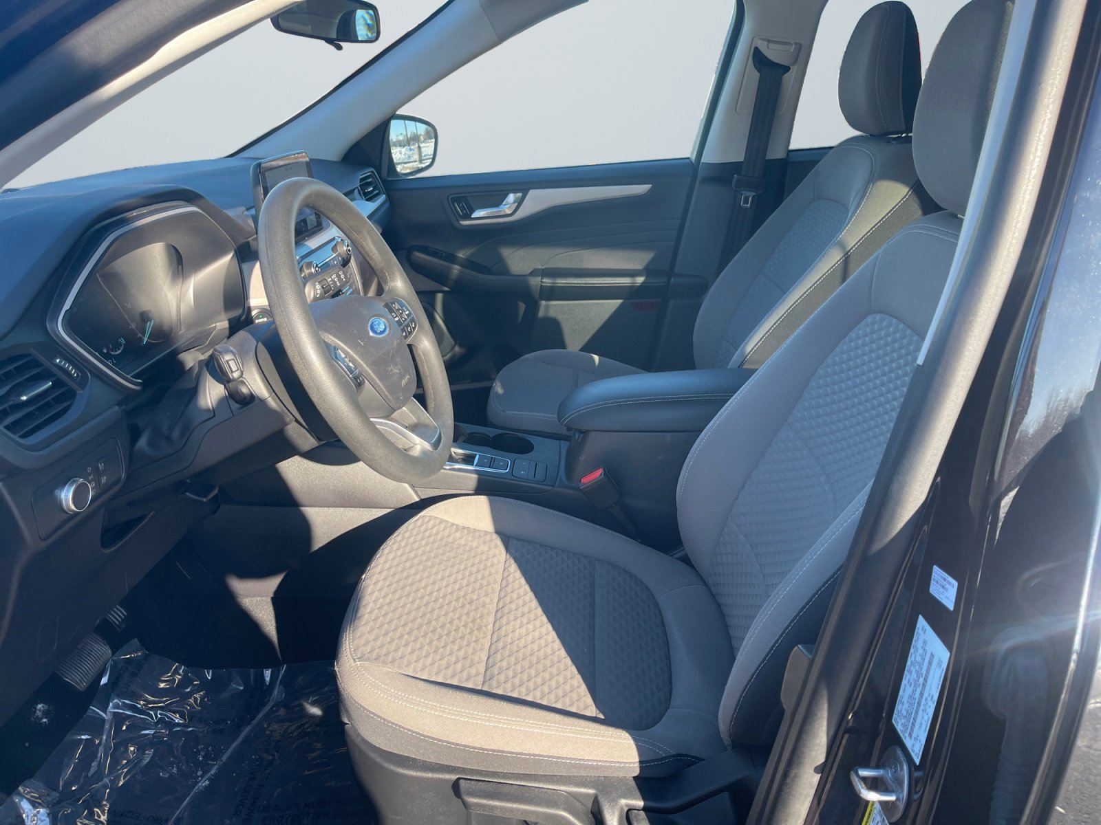 Used 2021 Ford Escape SE image 10