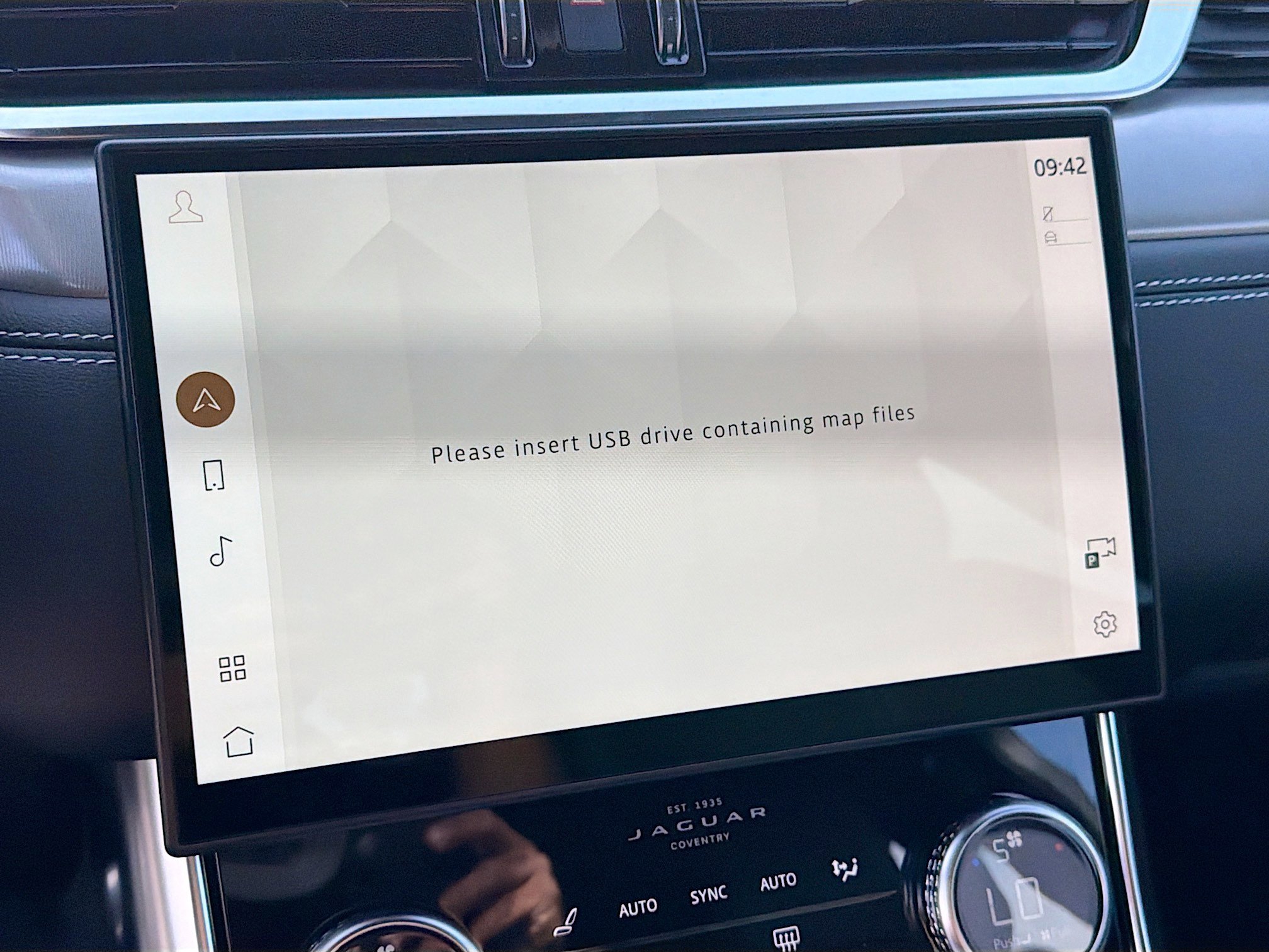 New 2024 Jaguar XF R-Dynamic SE image 34