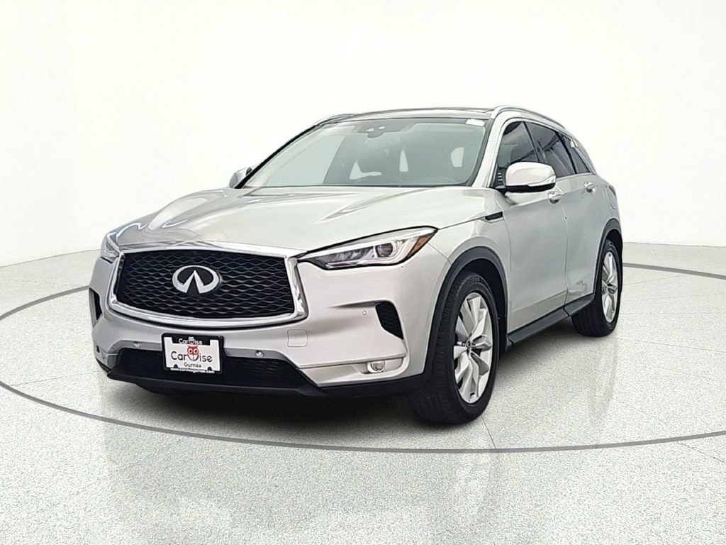 Used 2019 INFINITI QX50 Essential AWD/4WD image 2