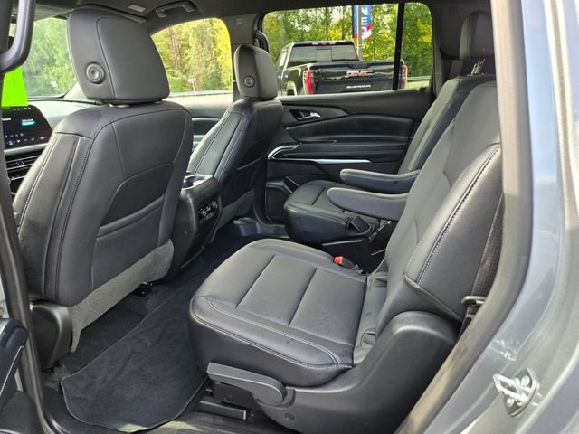 Used 2026 Chevrolet Traverse LT AWD/4WD image 11