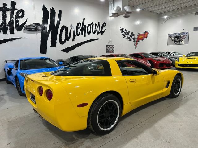 Used 2004 Chevrolet Corvette Coupe w/ Roof Package image 8