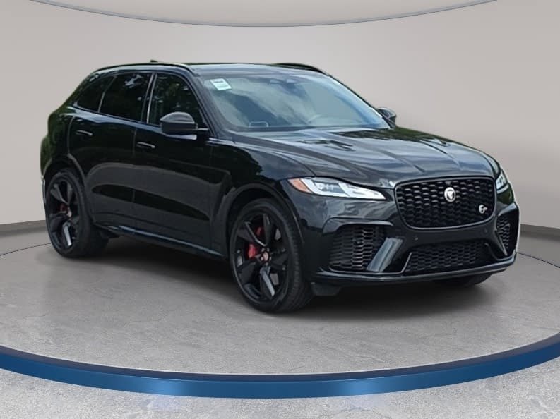 Certified 2022 Jaguar F-PACE SVR AWD/4WD image 3