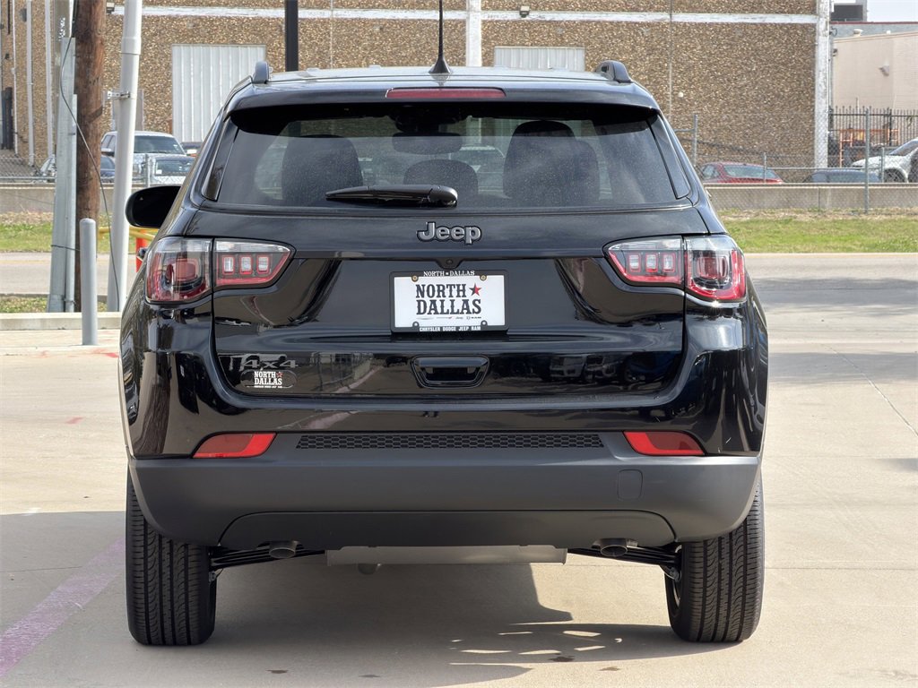 New 2026 Jeep Compass Latitude image 6
