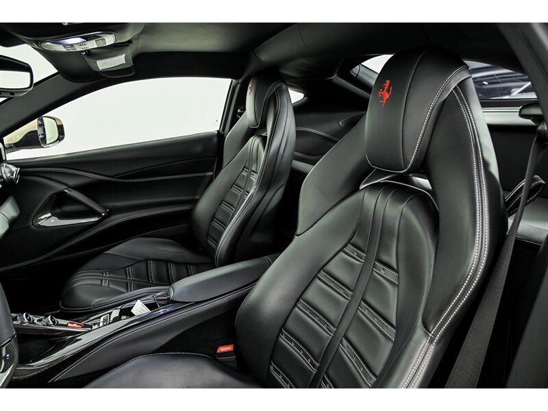 Used 2019 Ferrari 812 Superfast RWD image 22