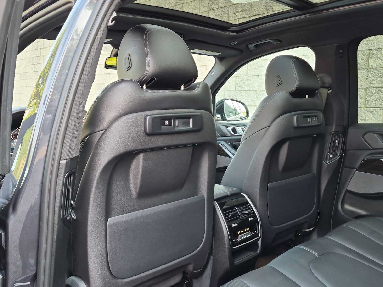 Used 2020 BMW X5 xDrive40i w/ Premium Package AWD/4WD image 19