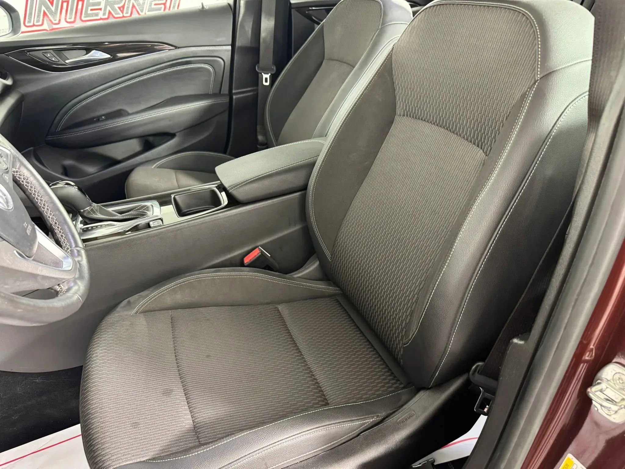 Used 2019 Buick Regal Preferred w/ Driver Confidence Package I image 31